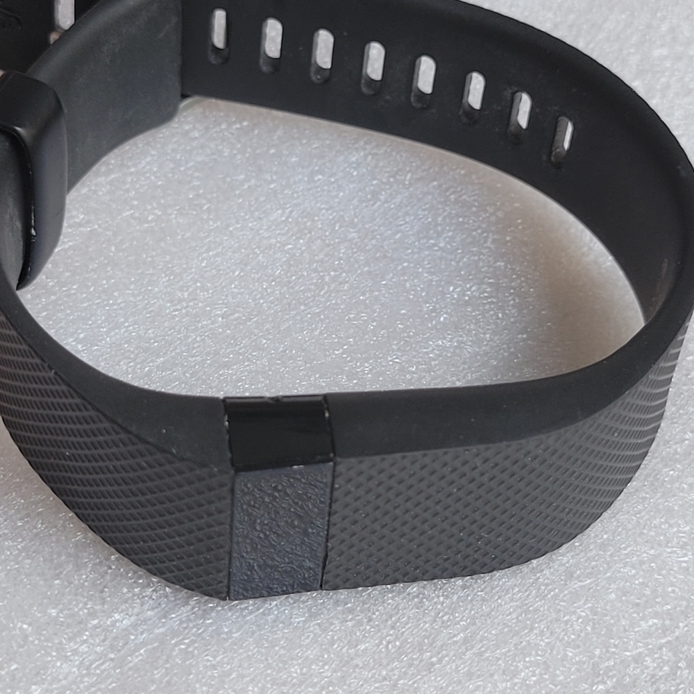 Fitbit Tracker - image 2